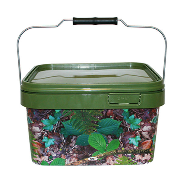 Adventure Carp Tacklebox, packed with end-tackle from well-known brands!
