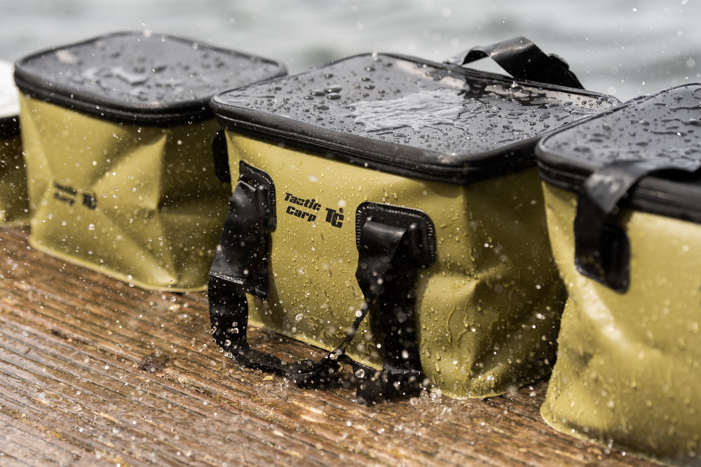 Tactic Carp Waterproof Luggage XL 60x30x30cm
