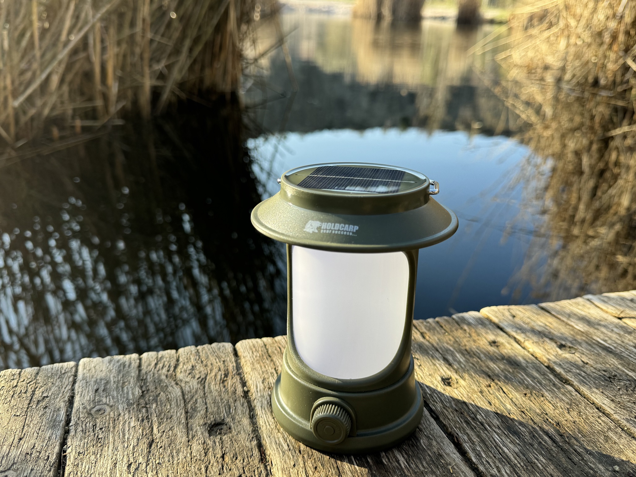 Holdcarp Solar Lamp (Rechargeable with Solar Energy)