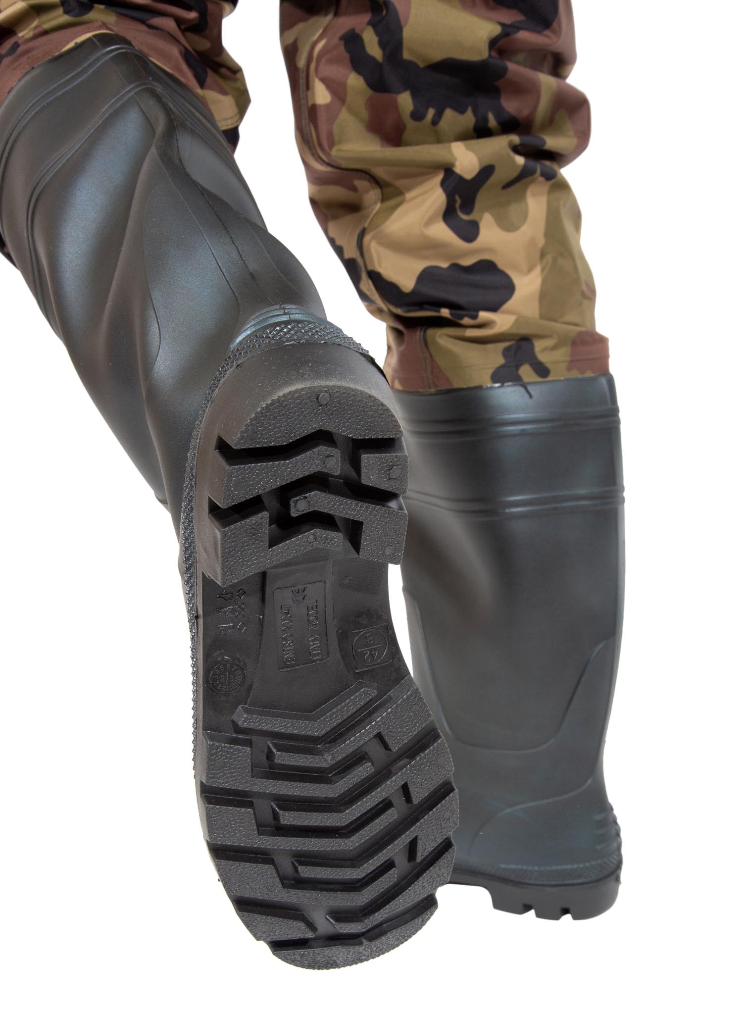 Camo hip waders best sale