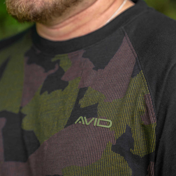 Avid Distortion Camo Lite T-Shirt