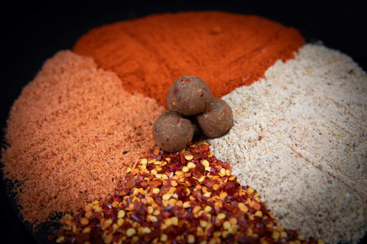 Dynamite Baits Hot Crab & Krill Boilies (1.8kg)